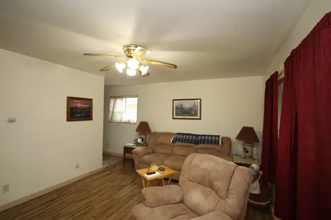 1729 Schrader Ave, Springfield, IL 62702 photo 3