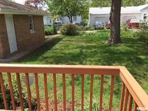 2131 N 6th St, Springfield, IL 62702 photo 8