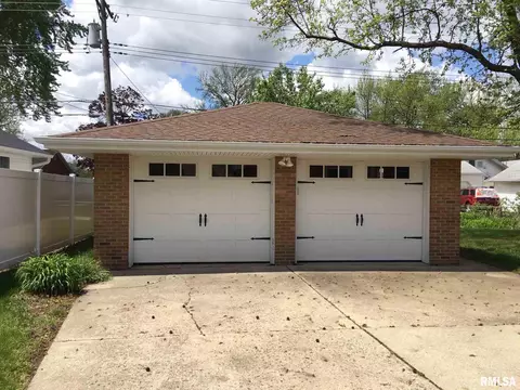 2131 N 6th St, Springfield, IL 62702 photo 5