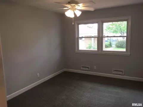 2131 N 6th St, Springfield, IL 62702 photo 31