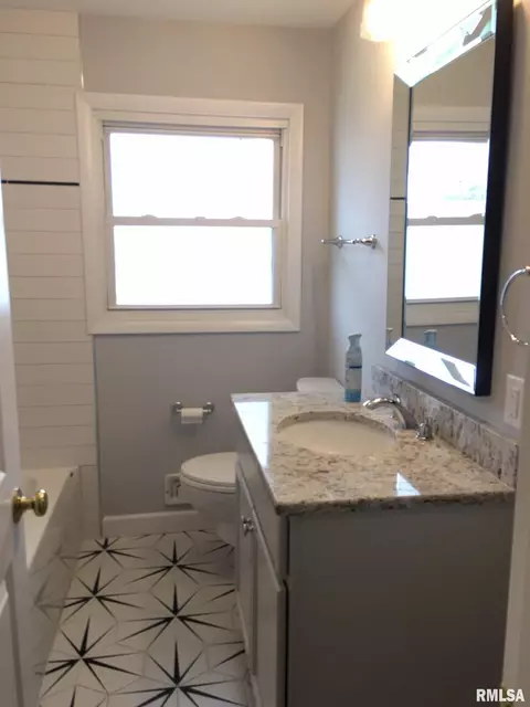 2131 N 6th St, Springfield, IL 62702 photo 34