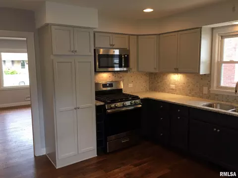 2131 N 6th St, Springfield, IL 62702 photo 21