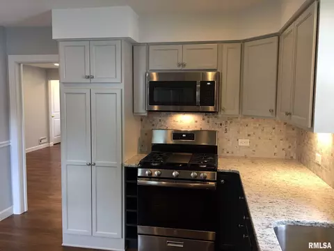 2131 N 6th St, Springfield, IL 62702 photo 22