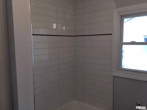 2131 N 6th St, Springfield, IL 62702 photo 35