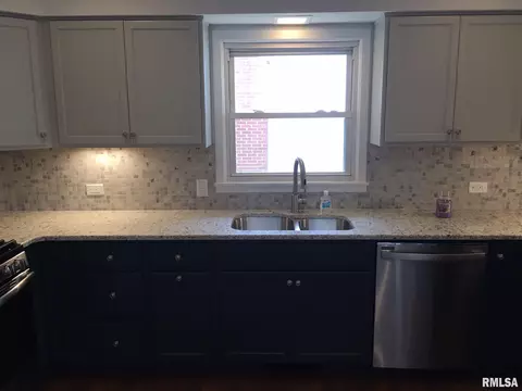 2131 N 6th St, Springfield, IL 62702 photo 19