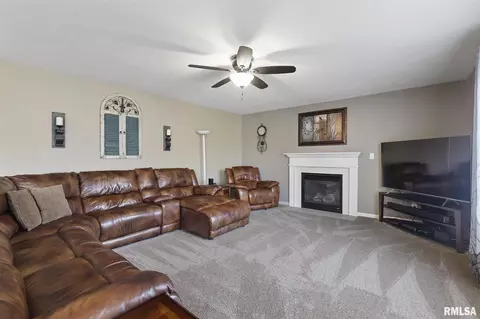 4101 Newtonmore Dr, Springfield, IL 62712 photo 9