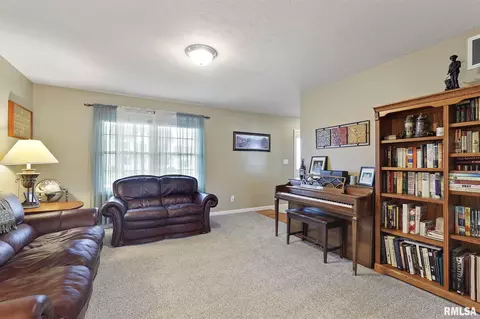 4101 Newtonmore Dr, Springfield, IL 62712 photo 12