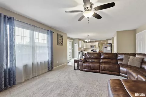 4101 Newtonmore Dr, Springfield, IL 62712 photo 10