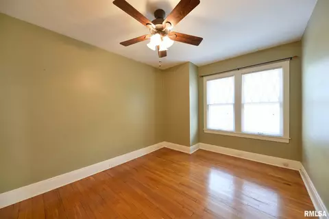 929 S Walnut St, Springfield, IL 62704 photo 11