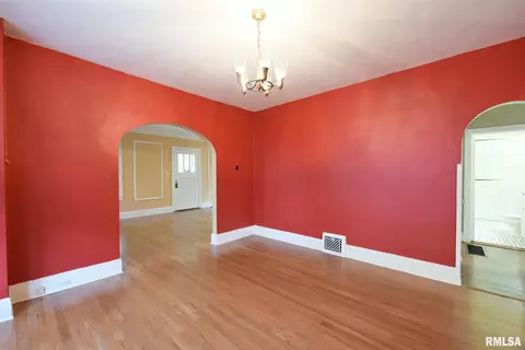 929 S Walnut St, Springfield, IL 62704 photo 9