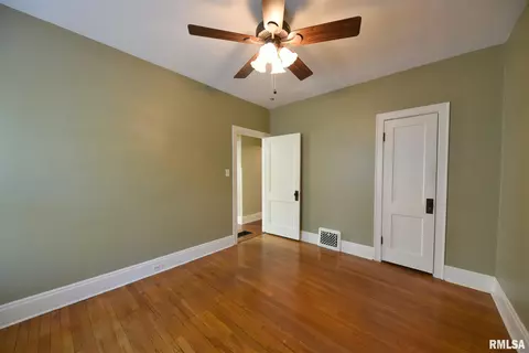 929 S Walnut St, Springfield, IL 62704 photo 12