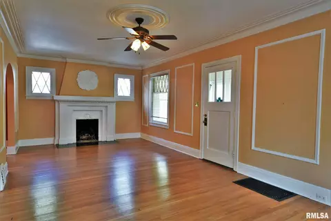 929 S Walnut St, Springfield, IL 62704 photo 5