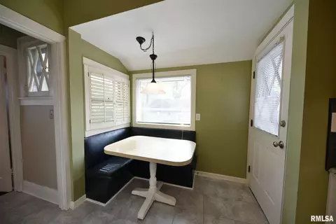 929 S Walnut St, Springfield, IL 62704 photo 20