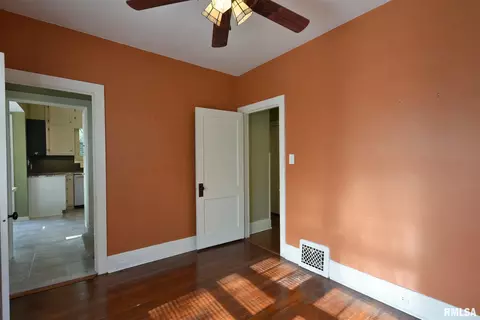 929 S Walnut St, Springfield, IL 62704 photo 16