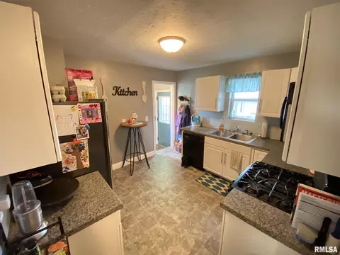 3509 Sherman St, Springfield, IL 62703 photo 5