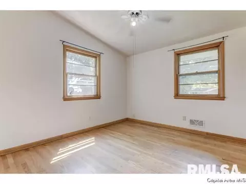 2208 Fairway Dr, Springfield, IL 62704 photo 7