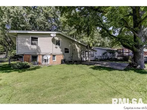 2208 Fairway Dr, Springfield, IL 62704 photo 2