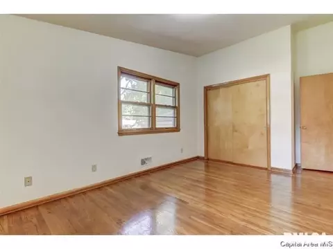 2208 Fairway Dr, Springfield, IL 62704 photo 8