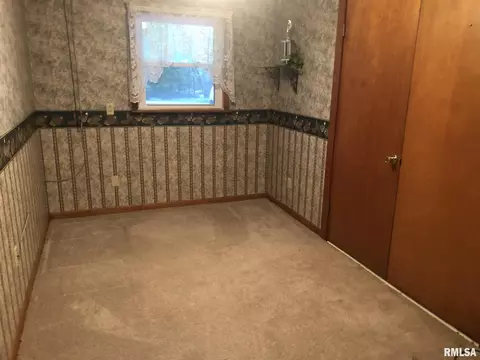 418 E Oaks St, Bluffs, IL 62621 photo 12