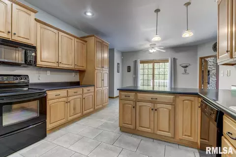 105 Walnut Glen Dr, Springfield, IL 62707 photo 11