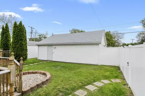 2000 N 21st, Springfield, IL 62702 photo 3