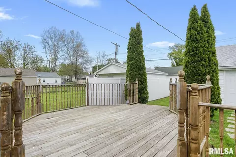 2000 N 21st, Springfield, IL 62702 photo 5
