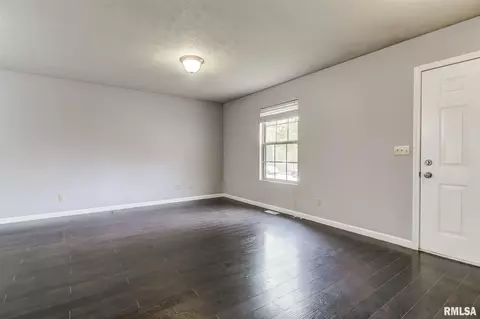 801 Helene St, Springfield, IL 62702 photo 8