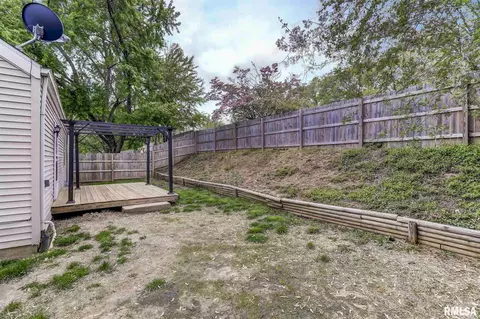801 Helene St, Springfield, IL 62702 photo 4