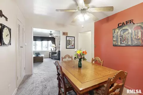 2 Circle Dr, Springfield, IL 62703 photo 12