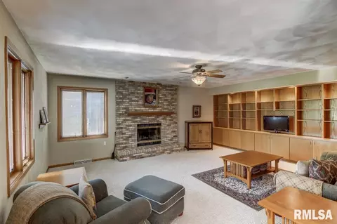 512 Appomattox Dr, Springfield, IL 62711 photo 9