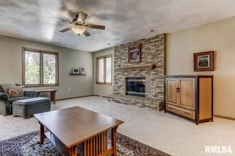 512 Appomattox Dr, Springfield, IL 62711 photo 8