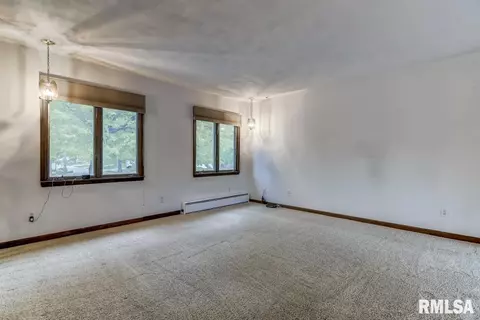 79 Drawbridge Rd, Springfield, IL 62704 photo 4