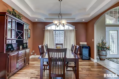 200 Bourbon St, Springfield, IL 62707 photo 5