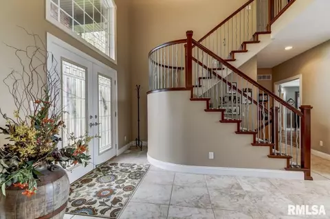 200 Bourbon St, Springfield, IL 62707 photo 3