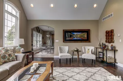 200 Bourbon St, Springfield, IL 62707 photo 10