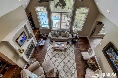 200 Bourbon St, Springfield, IL 62707 photo 7