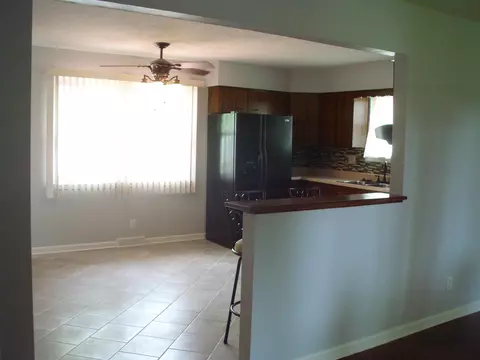 1704 N 23rd St, Springfield, IL 62702 photo 5