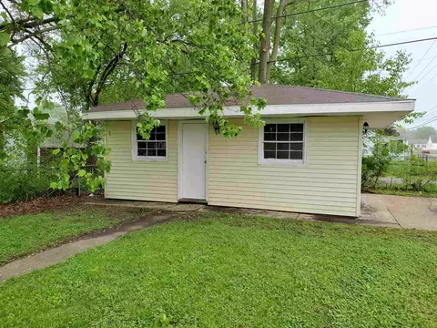 2300 E Keys Ave, Springfield, IL 62702 photo 4
