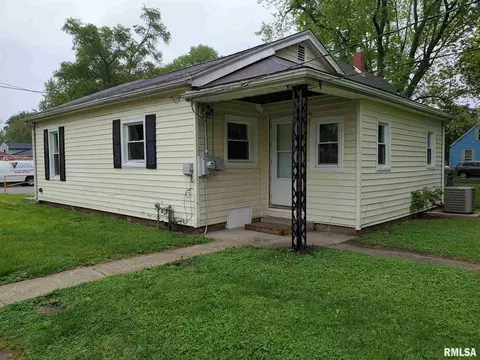 2300 E Keys Ave, Springfield, IL 62702 photo 2
