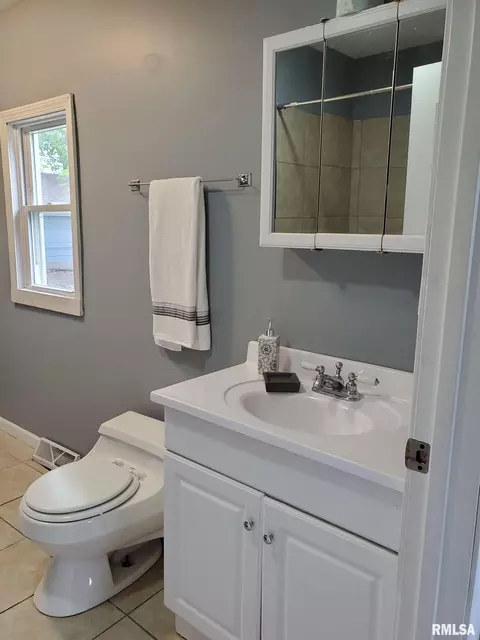 2300 E Keys Ave, Springfield, IL 62702 photo 15