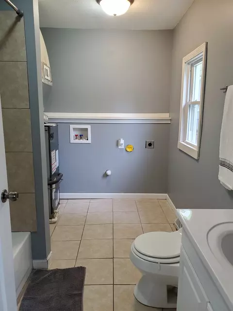 2300 E Keys Ave, Springfield, IL 62702 photo 16