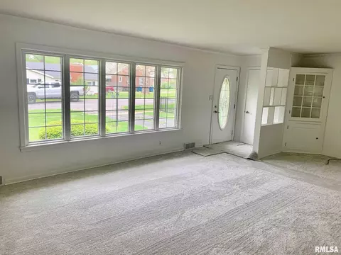 1606 W Edwards St, Springfield, IL 62704 photo 5