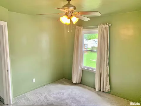 1606 W Edwards St, Springfield, IL 62704 photo 11