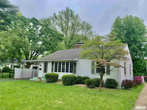1606 W Edwards St, Springfield, IL 62704 photo 3