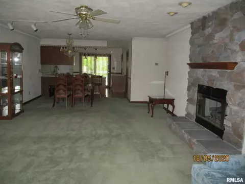 5208 Deerwood Lake Dr, Springfield, IL 62703 photo 4
