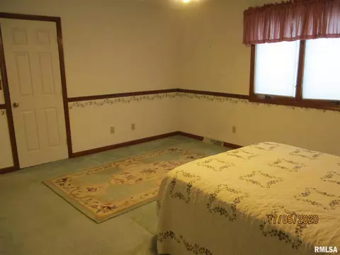 5208 Deerwood Lake Dr, Springfield, IL 62703 photo 10