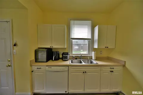 2201 Yale Blvd, Springfield, IL 62703 photo 12