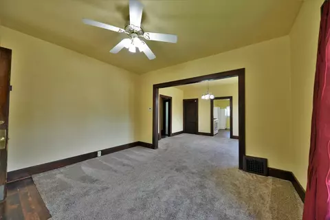 2201 Yale Blvd, Springfield, IL 62703 photo 4