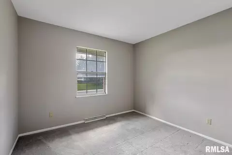 37 Groton Dr, Springfield, IL 62702 photo 14