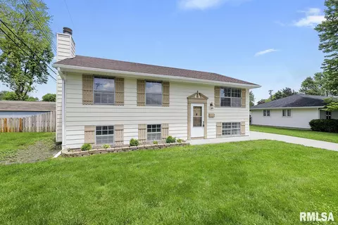 37 Groton Dr, Springfield, IL 62702 photo 1